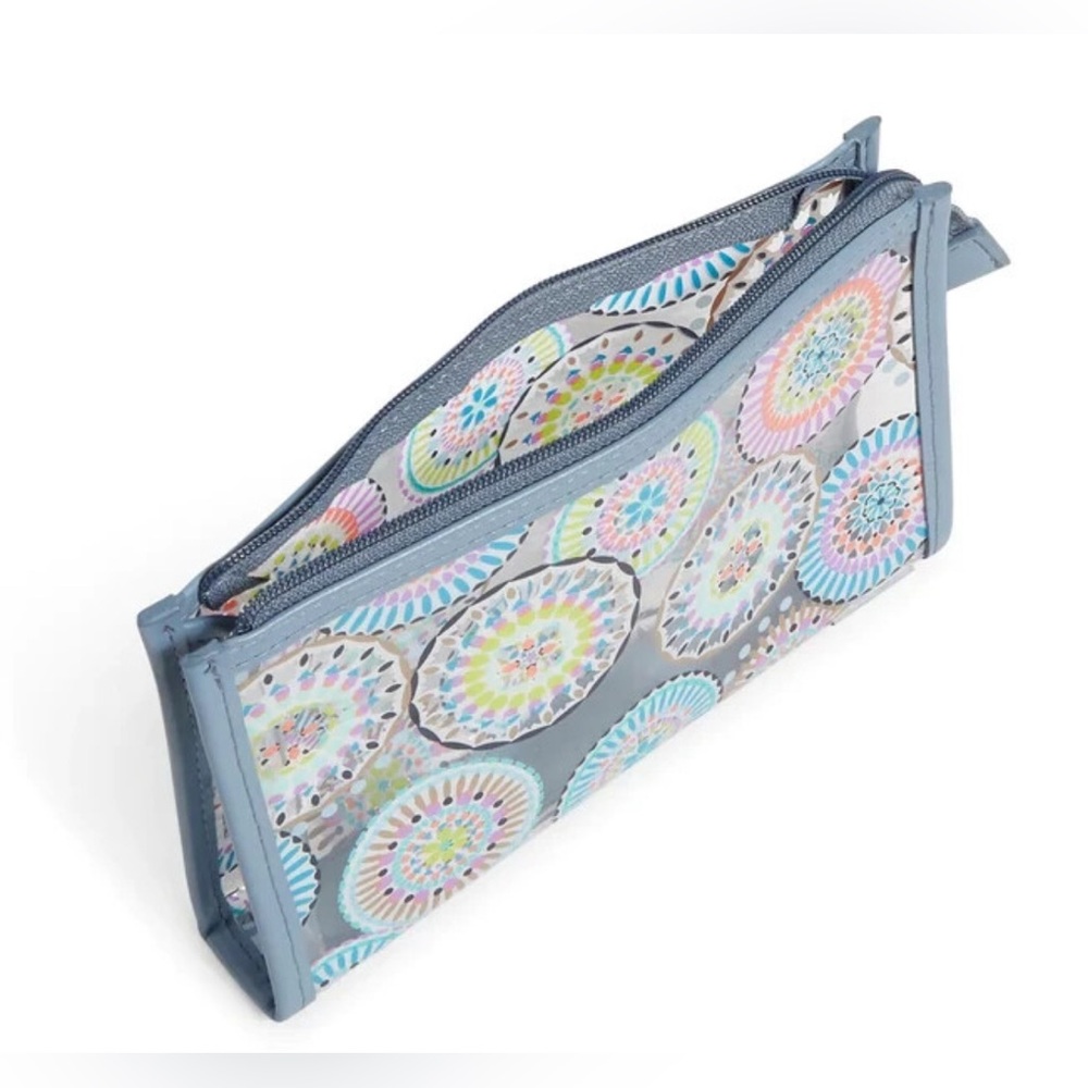 Vera Bradley Clear Beach Wristlet in Sunny Medallion